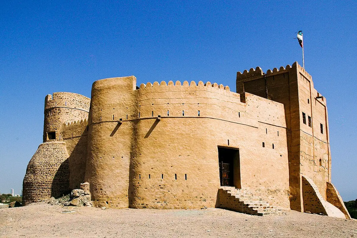 Dubai & UAE weather and landscapes by season