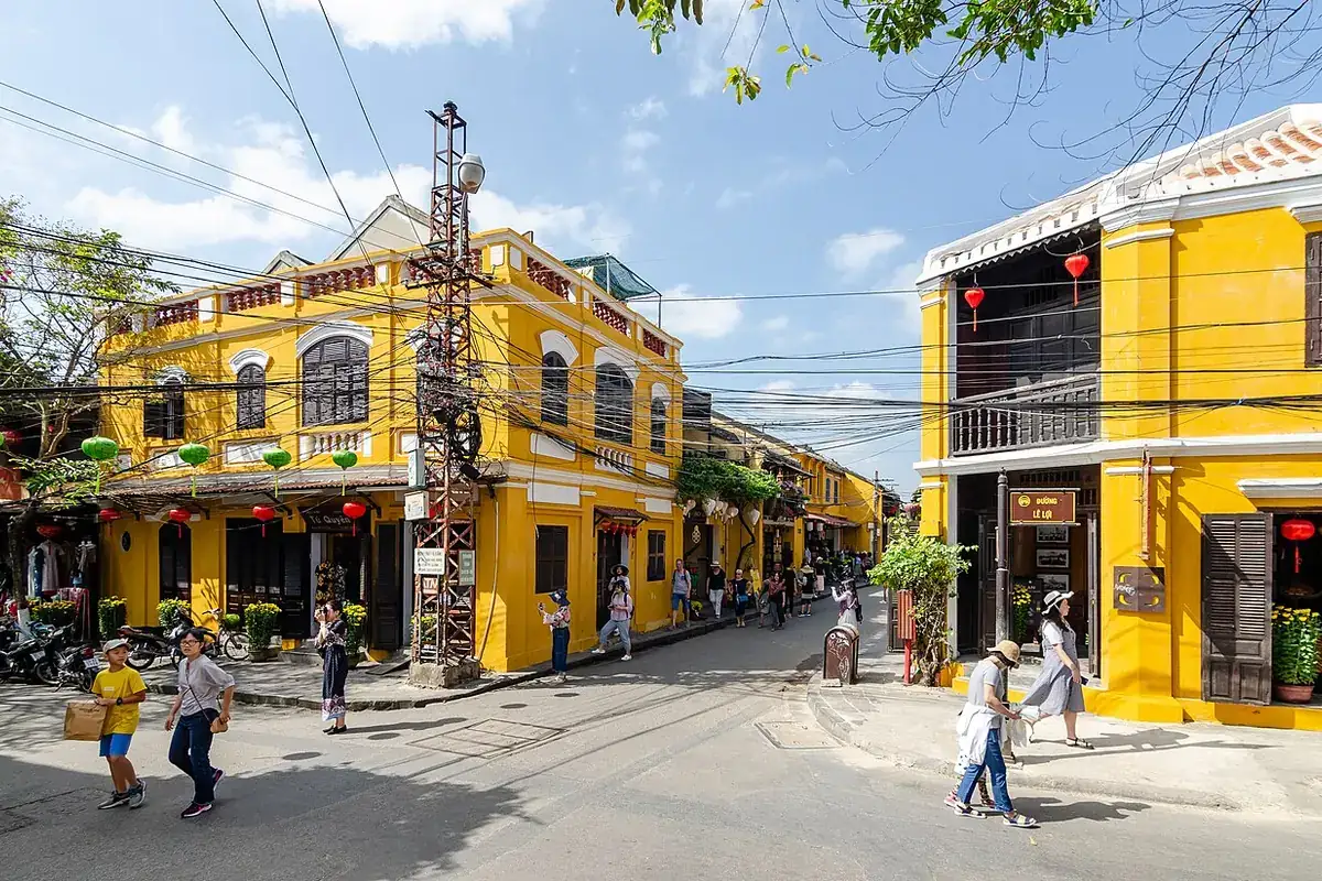 Day-by-day pacing ideas for Vietnam